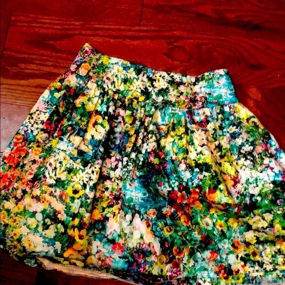 Floral fairy skirt - Picture 3 of 5